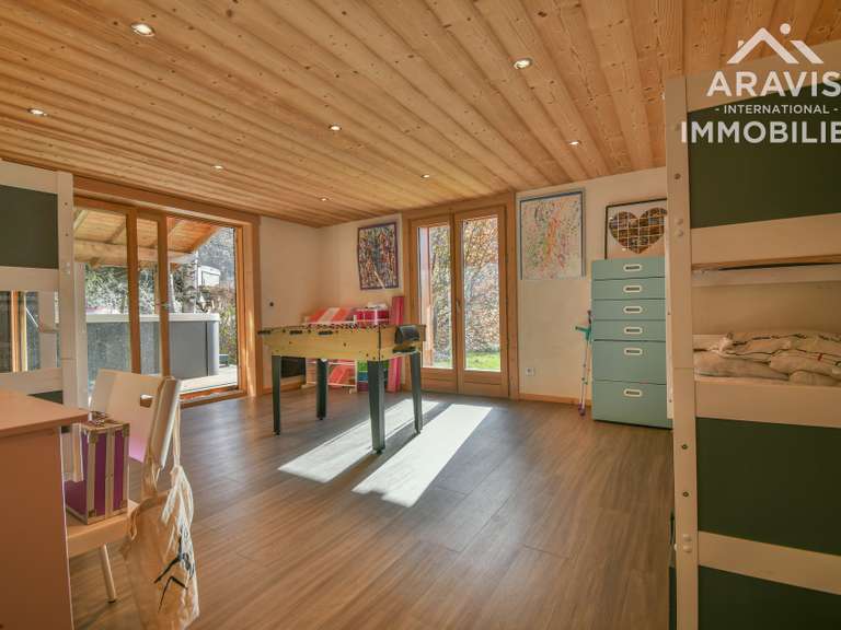 Maison Saint-Jean-de-Sixt - 5 chambres - 250m²
