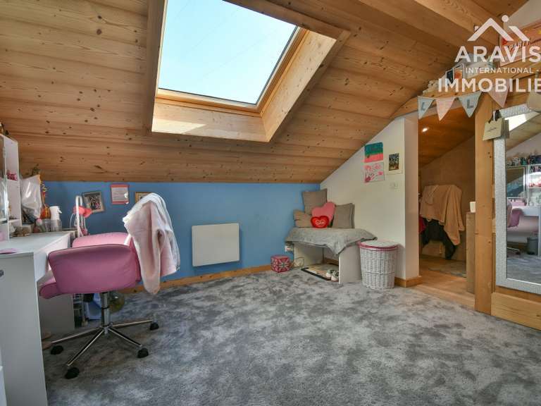Maison Saint-Jean-de-Sixt - 5 chambres - 250m²