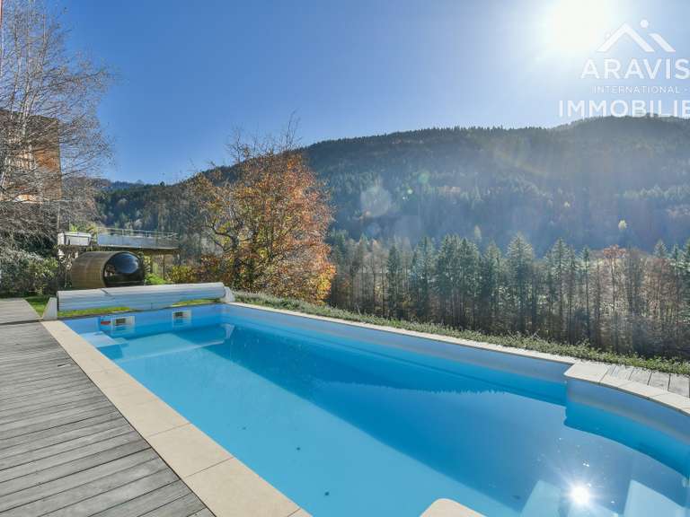 Maison Saint-Jean-de-Sixt - 5 chambres - 250m²
