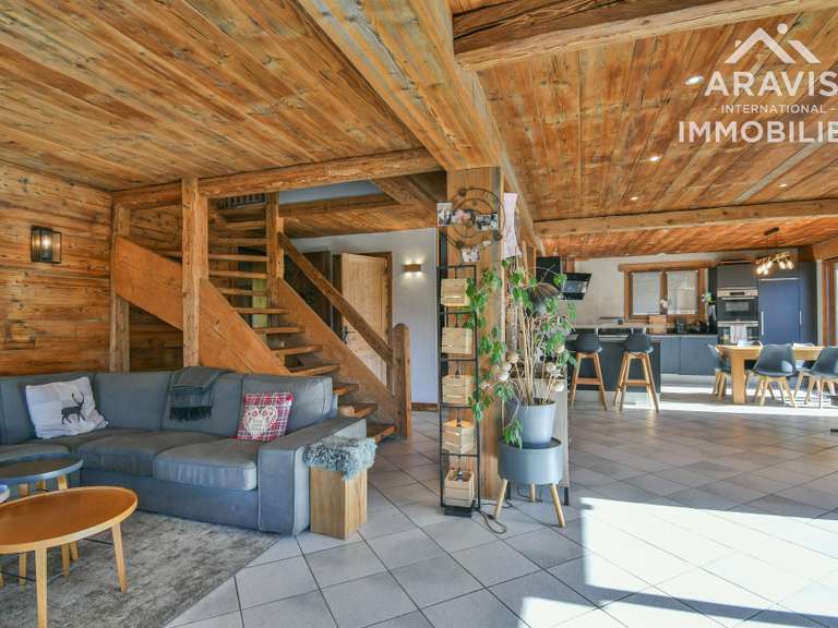 Maison Saint-Jean-de-Sixt - 5 chambres - 250m²