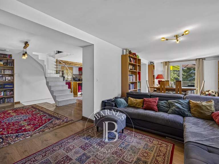 Chalet Saint-Jean-de-Tholome - 3 chambres - 202m²