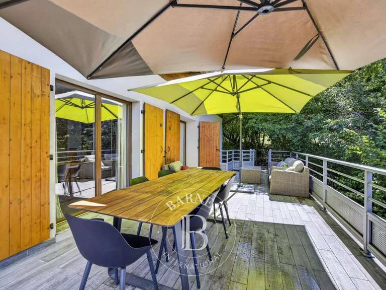 Chalet Saint-Jean-de-Tholome - 3 chambres - 202m²