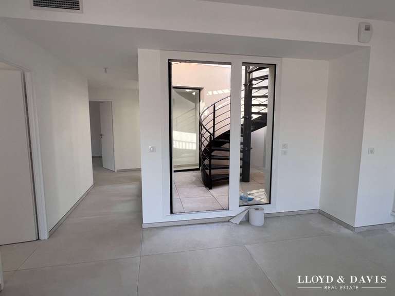 Appartement Saint-Jean-de-Védas - 3 chambres - 105m²