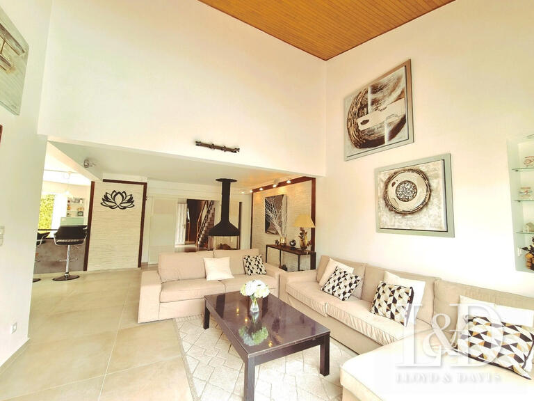 Maison Saint-Jean-de-Védas - 4 chambres - 203m²