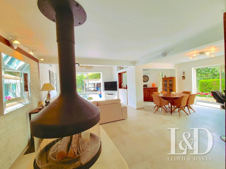 Maison Saint-Jean-de-Védas - 4 chambres - 203m²