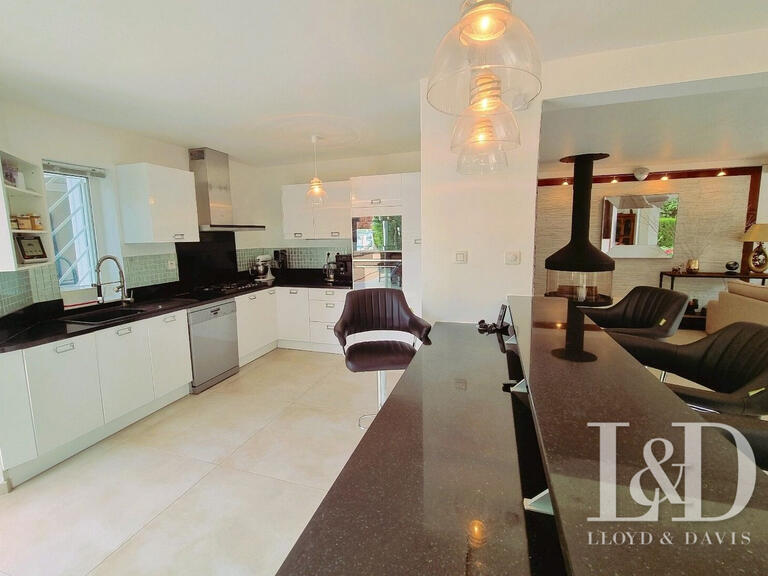 Maison Saint-Jean-de-Védas - 4 chambres - 203m²