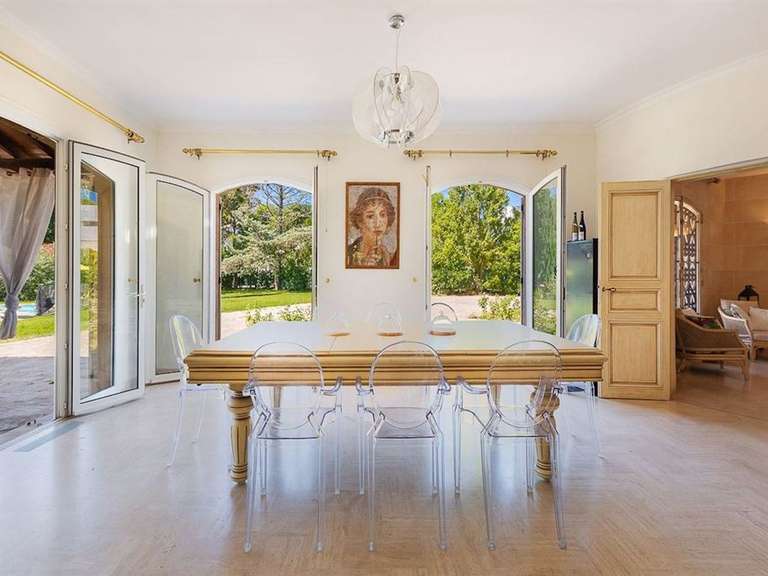 Maison Saint-Jean-de-Védas - 7 chambres - 327m²