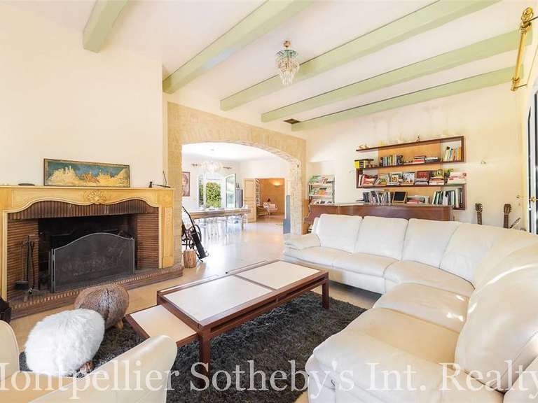 House Saint-Jean-de-Védas - 7 bedrooms - 327m²