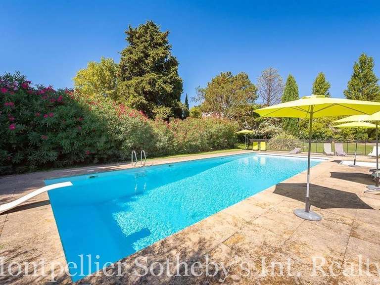 House Saint-Jean-de-Védas - 7 bedrooms - 327m²