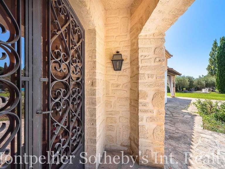 House Saint-Jean-de-Védas - 7 bedrooms - 327m²