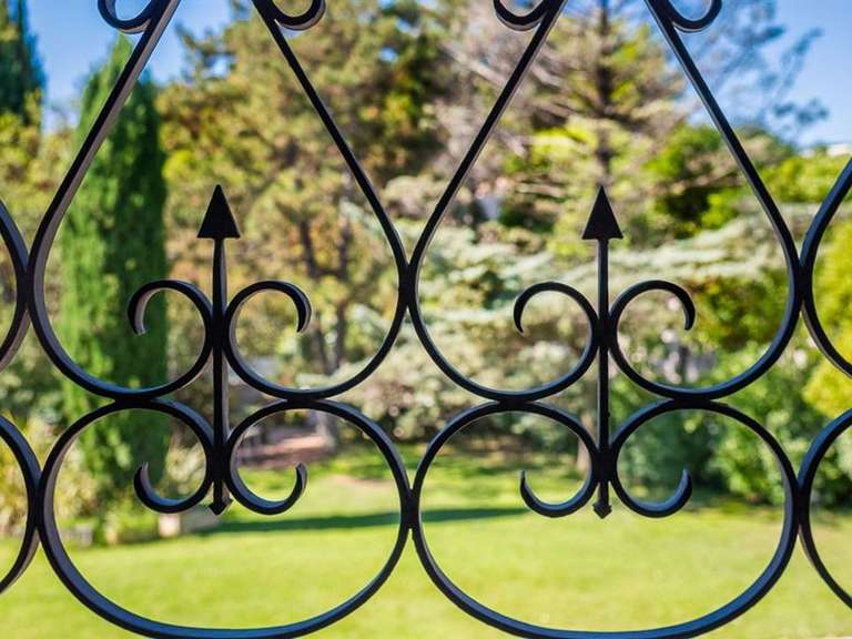 Maison Saint-Jean-de-Védas - 7 chambres - 327m²