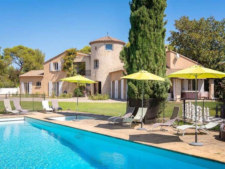 Maison Saint-Jean-de-Védas - 7 chambres - 327m²