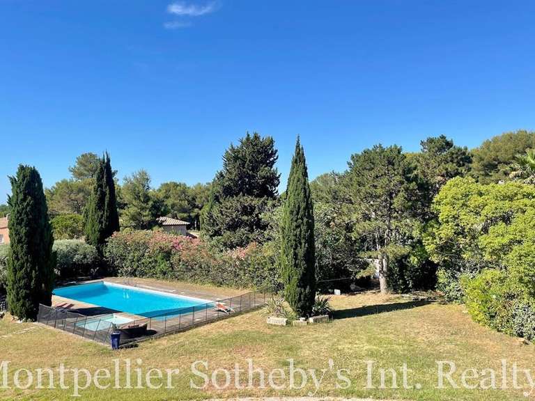 House Saint-Jean-de-Védas - 7 bedrooms - 327m²
