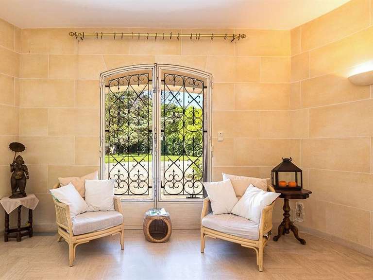 Maison Saint-Jean-de-Védas - 7 chambres - 327m²