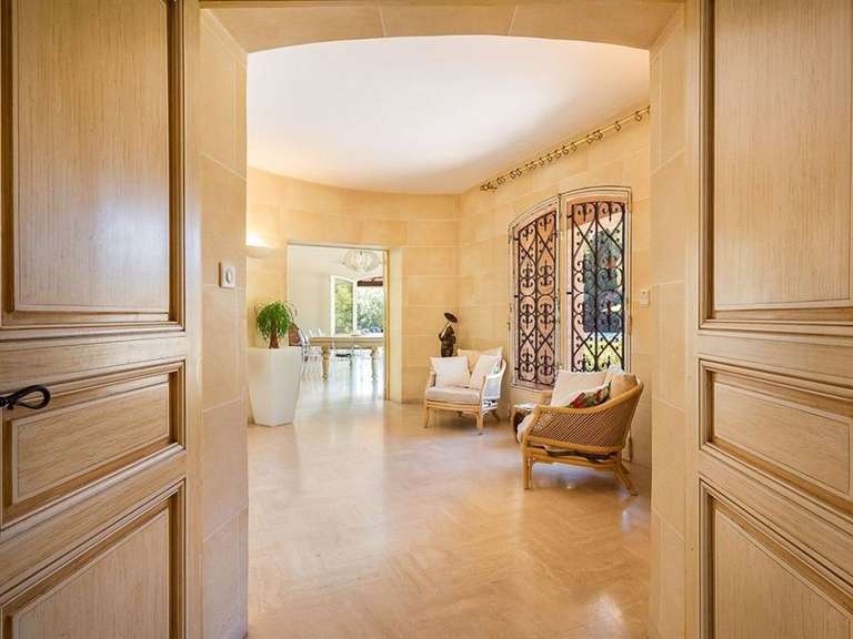 Maison Saint-Jean-de-Védas - 7 chambres - 327m²