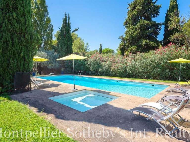 House Saint-Jean-de-Védas - 7 bedrooms - 327m²