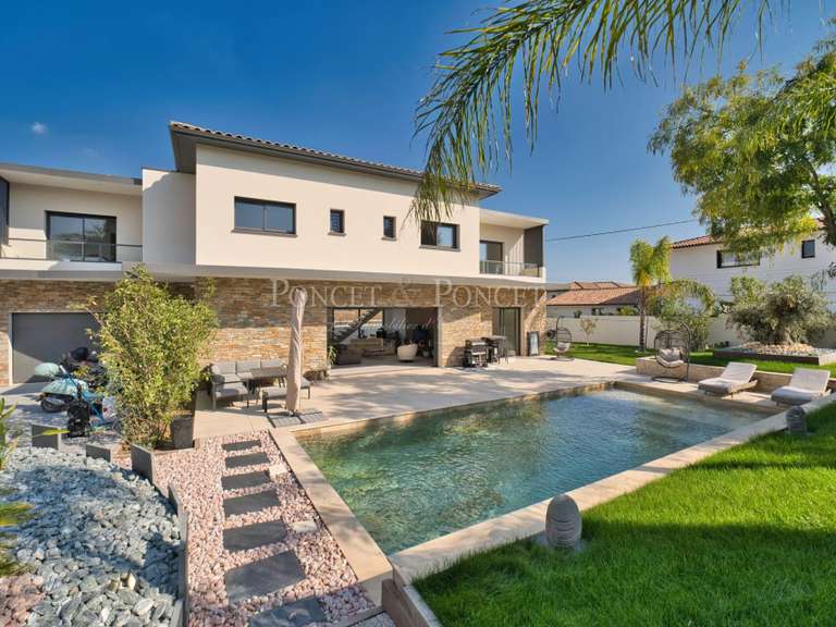 Maison Saint-Jean-de-Védas - 5 chambres - 212m²