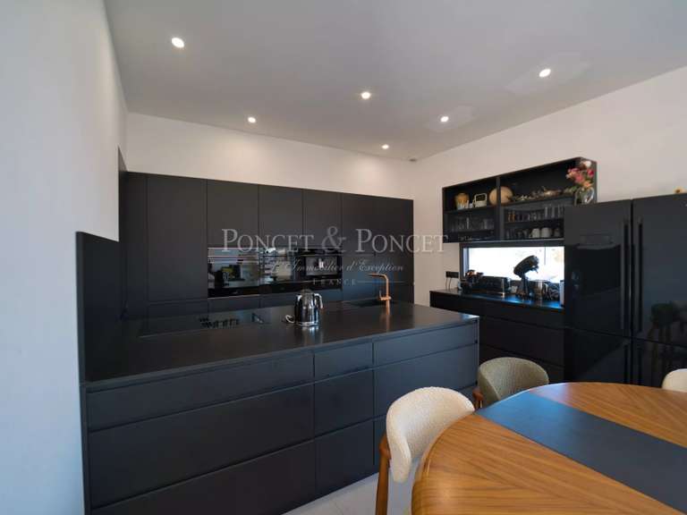 Maison Saint-Jean-de-Védas - 5 chambres - 212m²