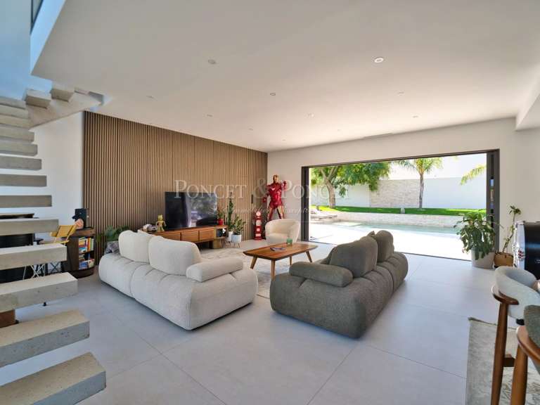 Maison Saint-Jean-de-Védas - 5 chambres - 212m²