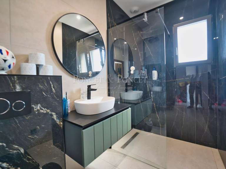 Maison Saint-Jean-de-Védas - 5 chambres - 212m²