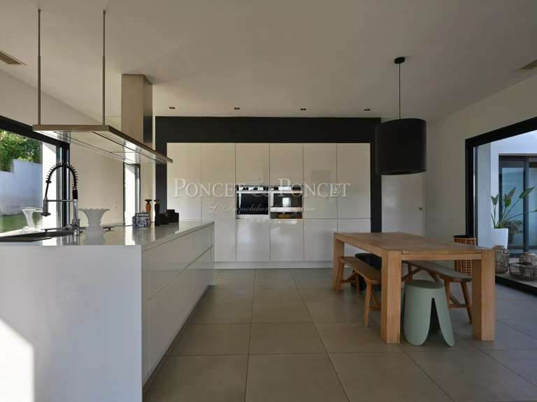 Maison Saint-Jean-de-Védas - 3 chambres - 164m²