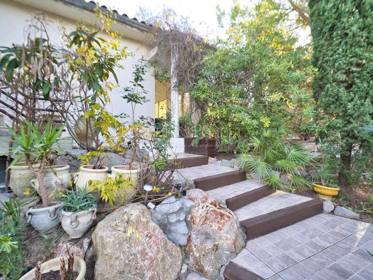 Maison Saint-Jean-de-Védas - 5 chambres - 352m²