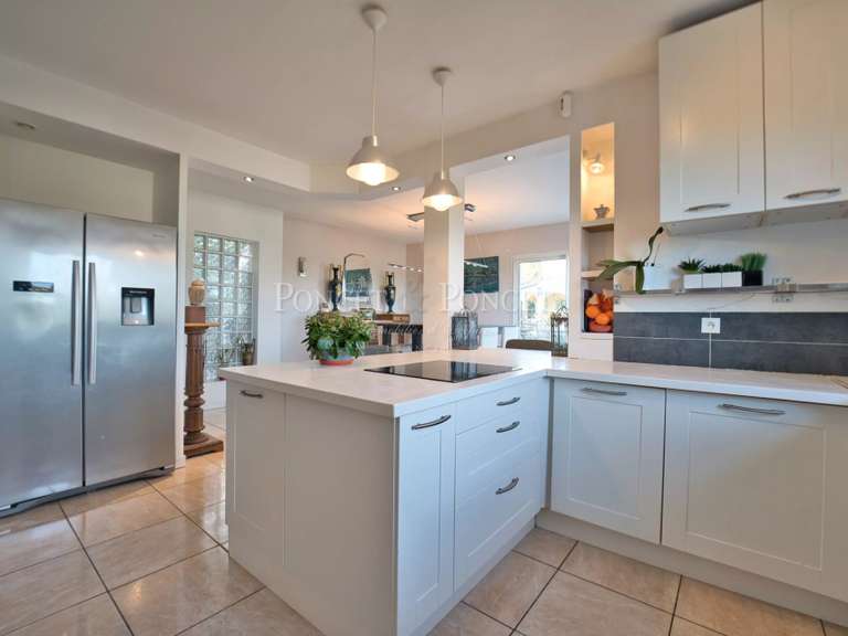 Maison Saint-Jean-de-Védas - 5 chambres - 352m²