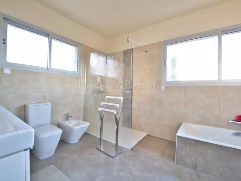 Maison Saint-Jean-de-Védas - 4 chambres - 299m²