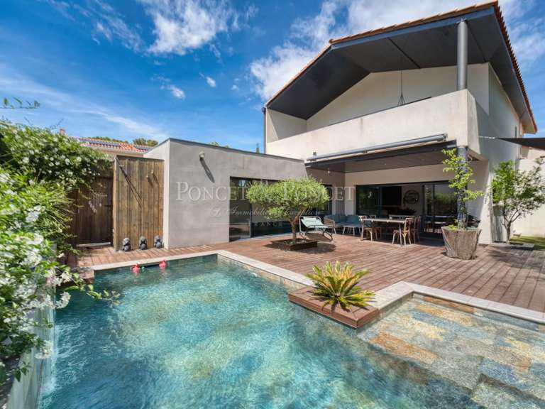 Maison Saint-Jean-de-Védas - 6 chambres - 220m²