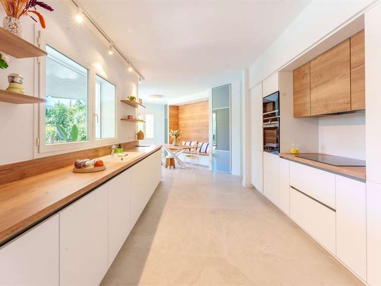 Maison Saint-Jean-de-Védas - 5 chambres - 271m²