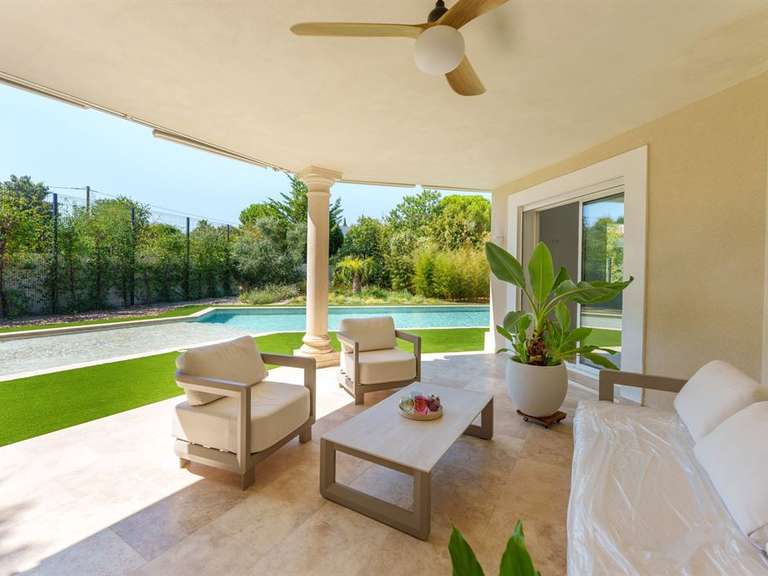 Maison Saint-Jean-de-Védas - 5 chambres - 271m²