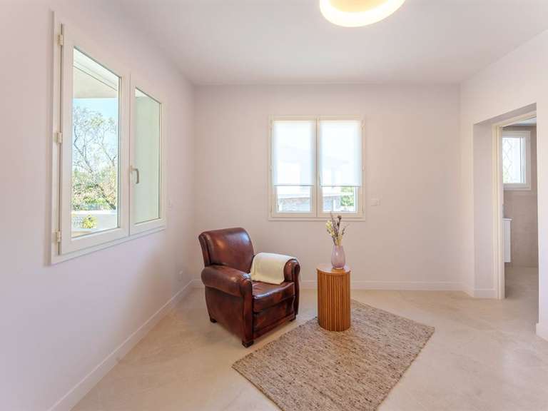 Maison Saint-Jean-de-Védas - 5 chambres - 271m²