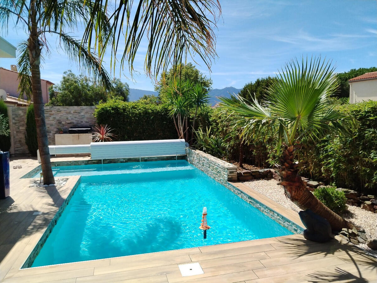 House Saint-Jean-Lasseille