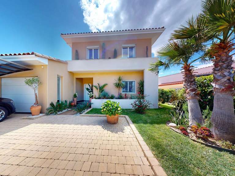 Maison Saint-Jean-Lasseille - 4 chambres - 165m²