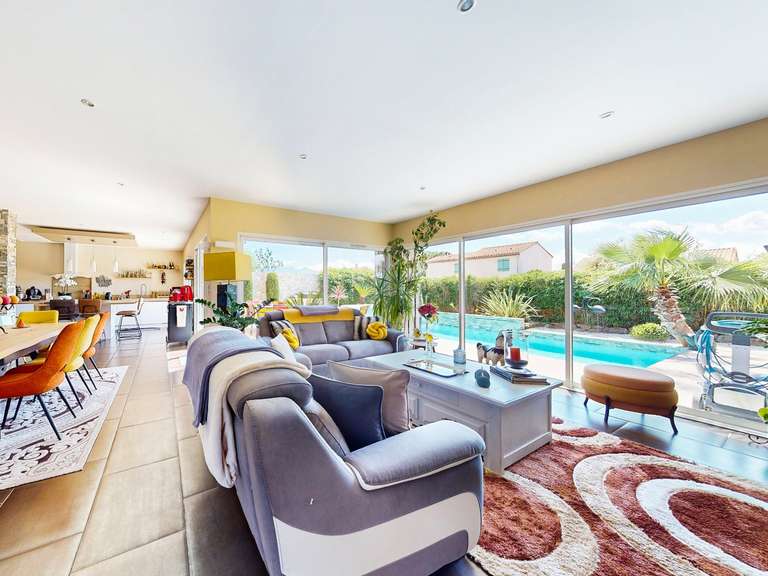 Maison Saint-Jean-Lasseille - 4 chambres - 165m²