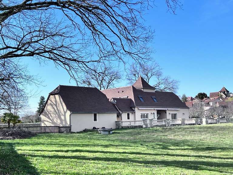 Maison Saint-Jean-Lespinasse - 4 chambres - 205m²
