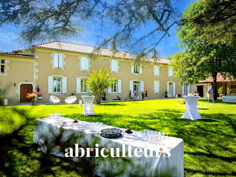 Maison Saint-Jean-Poutge - 5 chambres - 1500m²