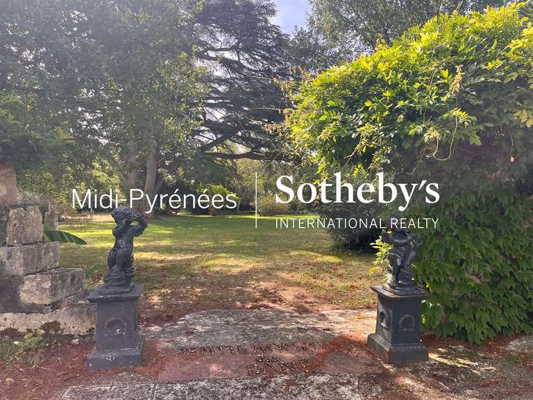 Propriété Saint-Jean-Poutge - 10 chambres - 661m²