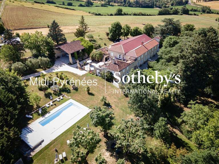 Propriété Saint-Jean-Poutge - 10 chambres - 661m²