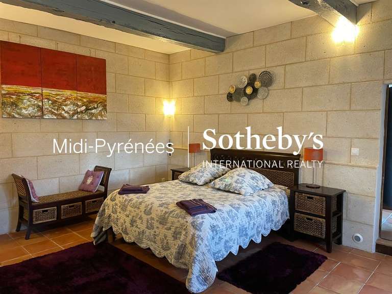 Propriété Saint-Jean-Poutge - 10 chambres - 661m²