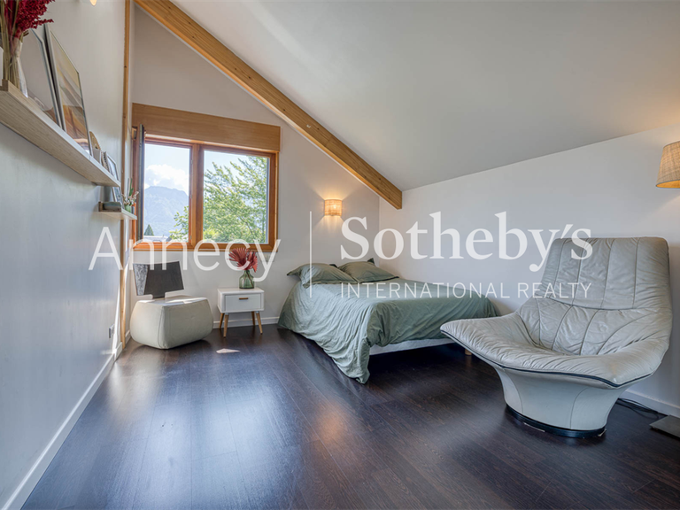 House Saint-Jorioz - 5 bedrooms - 177m²