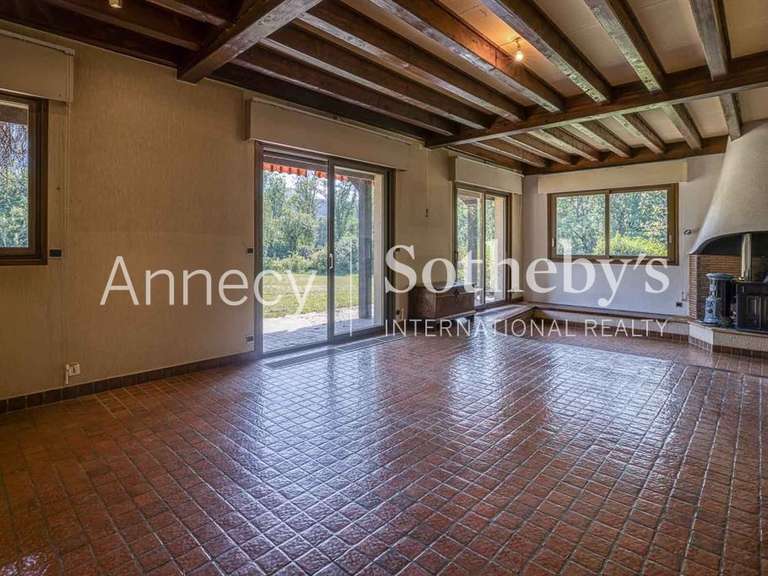 Maison Saint-Jorioz - 4 chambres - 244m²
