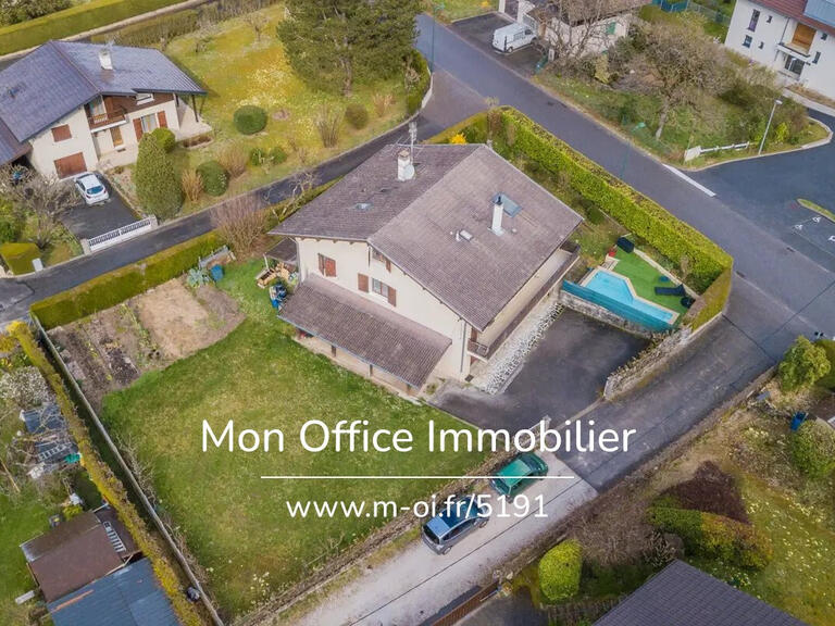 Maison Saint-Jorioz - 6 chambres - 180m²