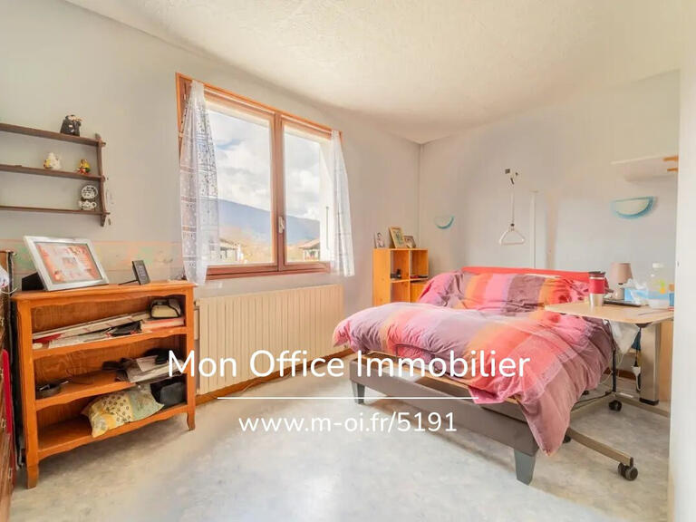 Maison Saint-Jorioz - 6 chambres - 180m²