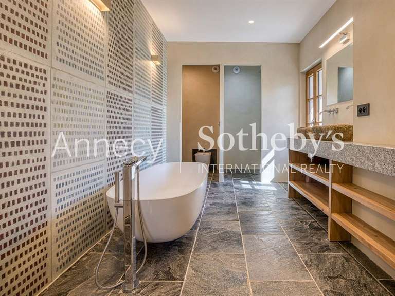 House Saint-Jorioz - 6 bedrooms - 373m²