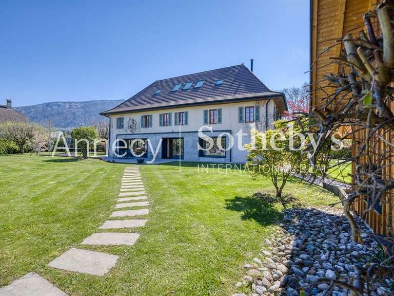 House Saint-Jorioz - 6 bedrooms - 373m²