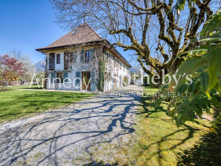 House Saint-Jorioz - 6 bedrooms - 373m²