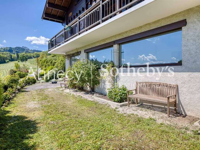 Maison Saint-Jorioz - 6 chambres - 260m²