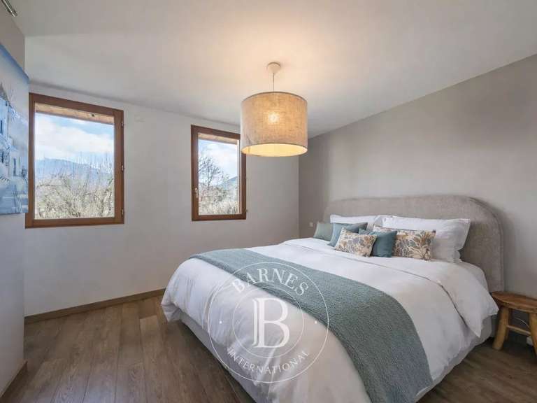 Maison Saint-Jorioz - 3 chambres - 128m²