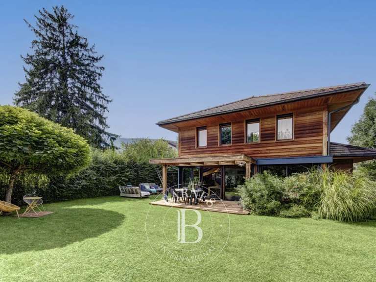 Maison Saint-Jorioz - 3 chambres - 128m²